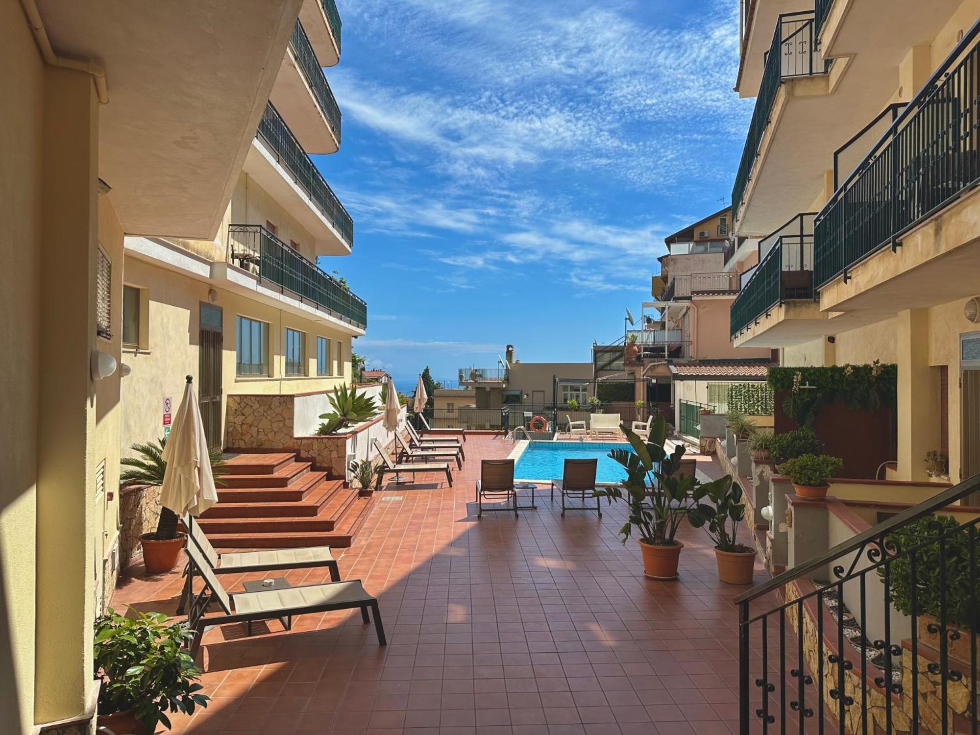Hotel Soleado Taormina Exterior photo
